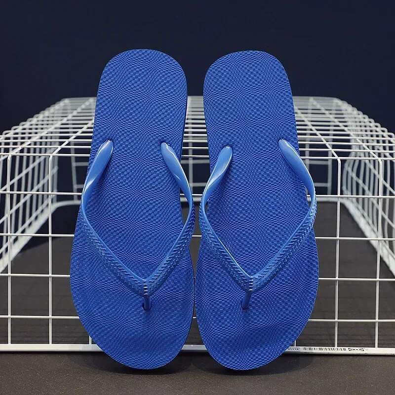 2025 New Solid Color Anti Slip Casual Designer Sandals For Couples Summer Slippers Flat Shoes Outdoor Flip Breathable Beach Sandals For Women