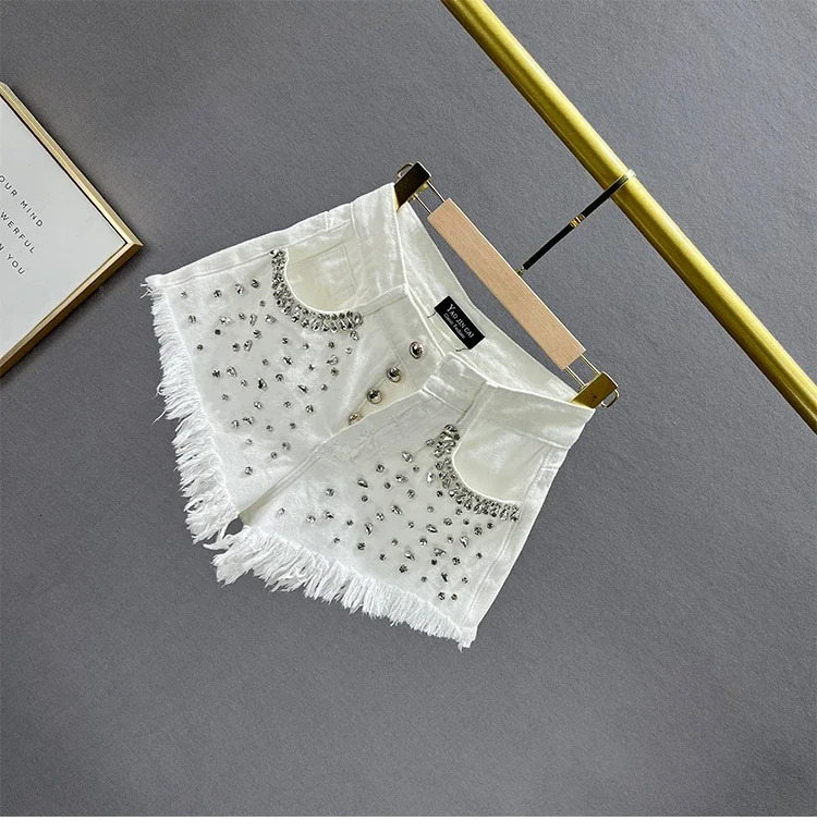 Diamond-Embedded Denim Shorts Womens Fashionable Summer High Waist Loose Slimming Raw Hem Wide Legs Short Pants 250226