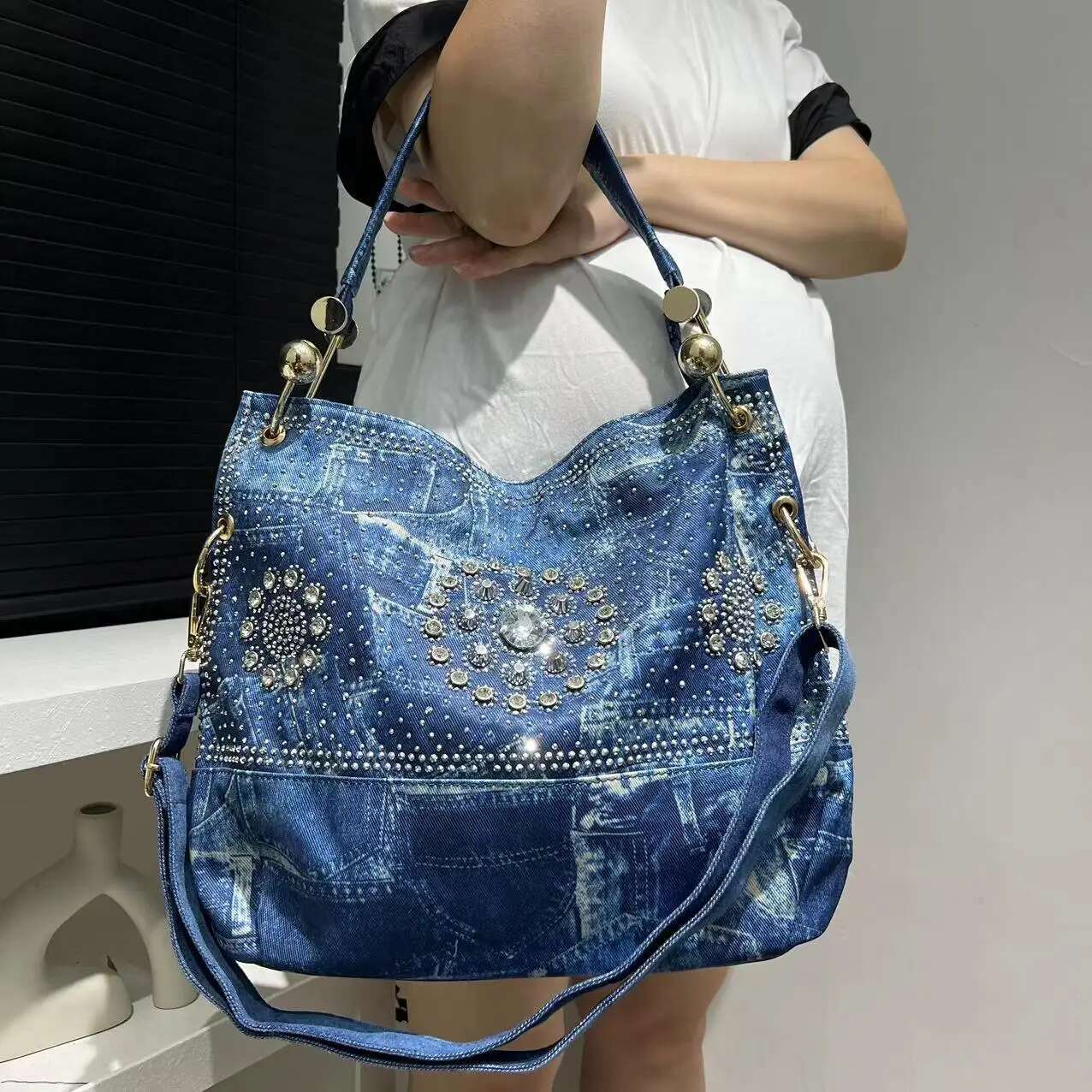 Women's Fashion Denim Shoulder Bag Large Capacity Gradient Dia Bucket Crossbody Handbag