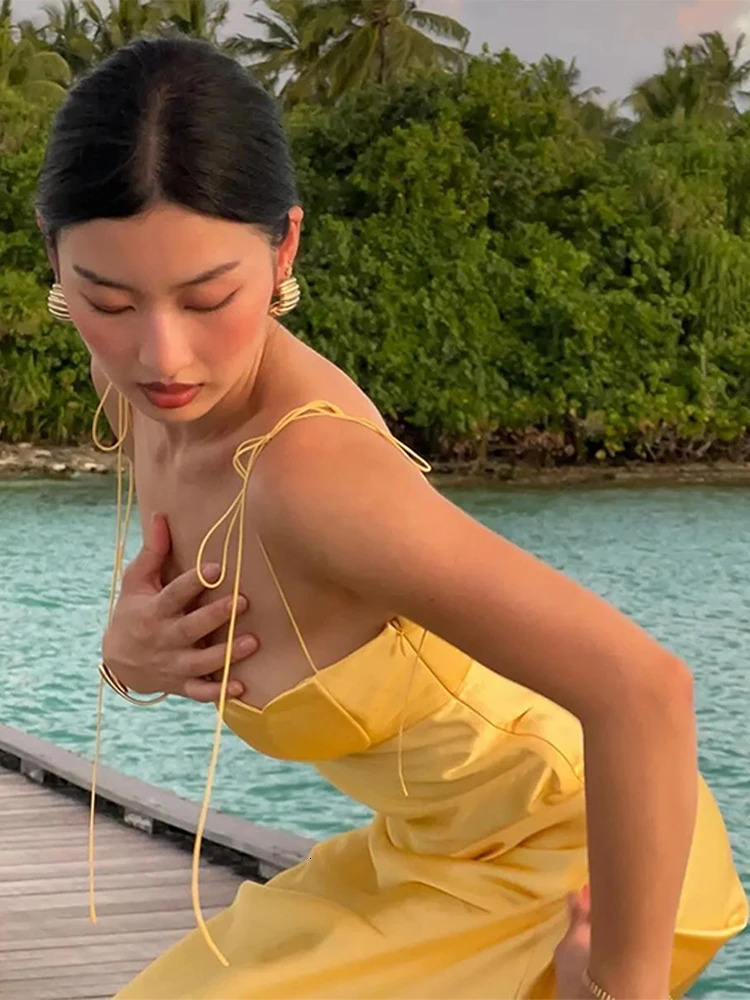 Summer Backless Yellow Satin Slip Dresses Women Elegant Off Shoulder Strapless Floral Chest Long Dress 2024 Lady Party Robes250222