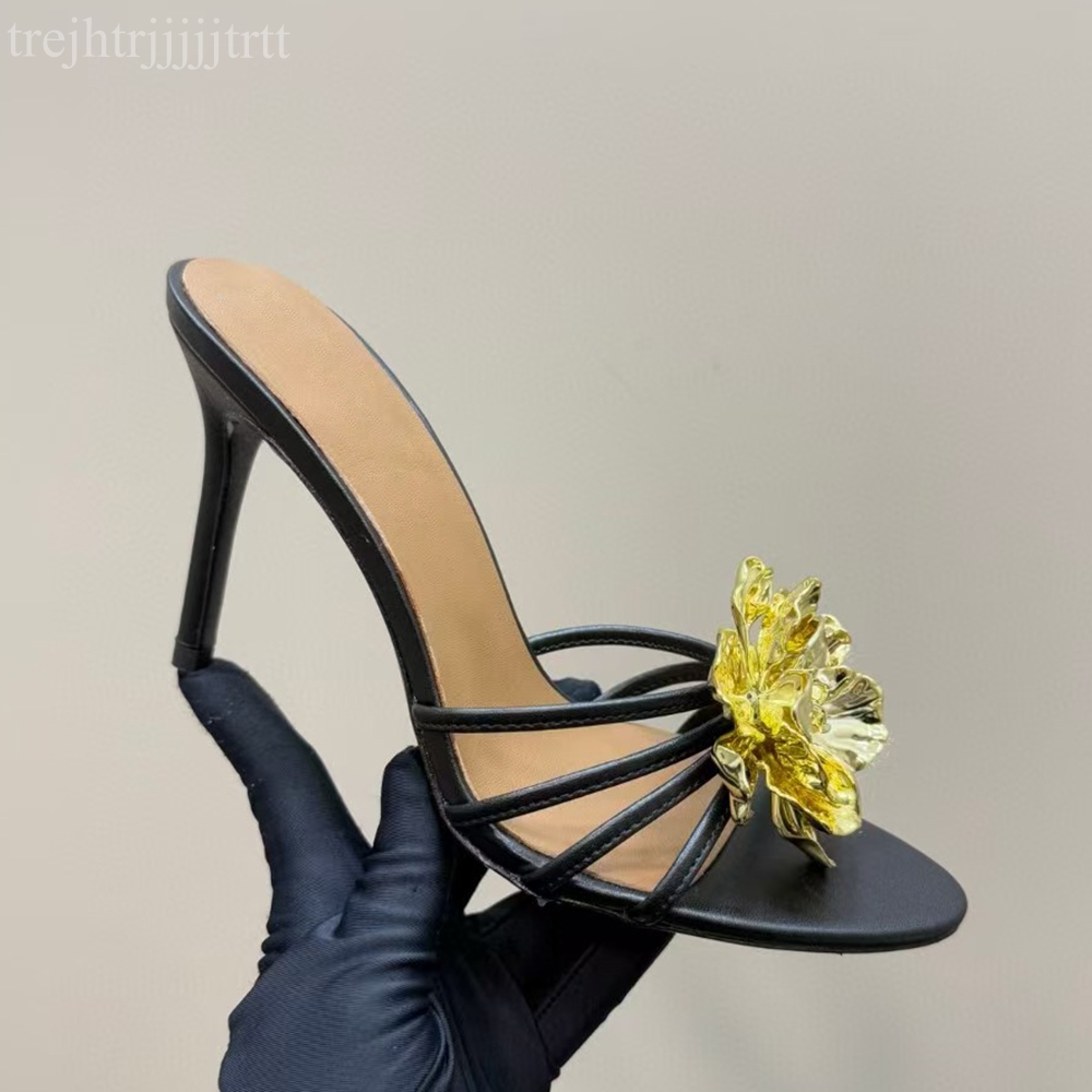 Elegant Ladies stiletto Slippers mule Fashionable gold flower embellishment Sharp toes sandals luxurious designer high-heeled Slippers Sizes 35-43 wit