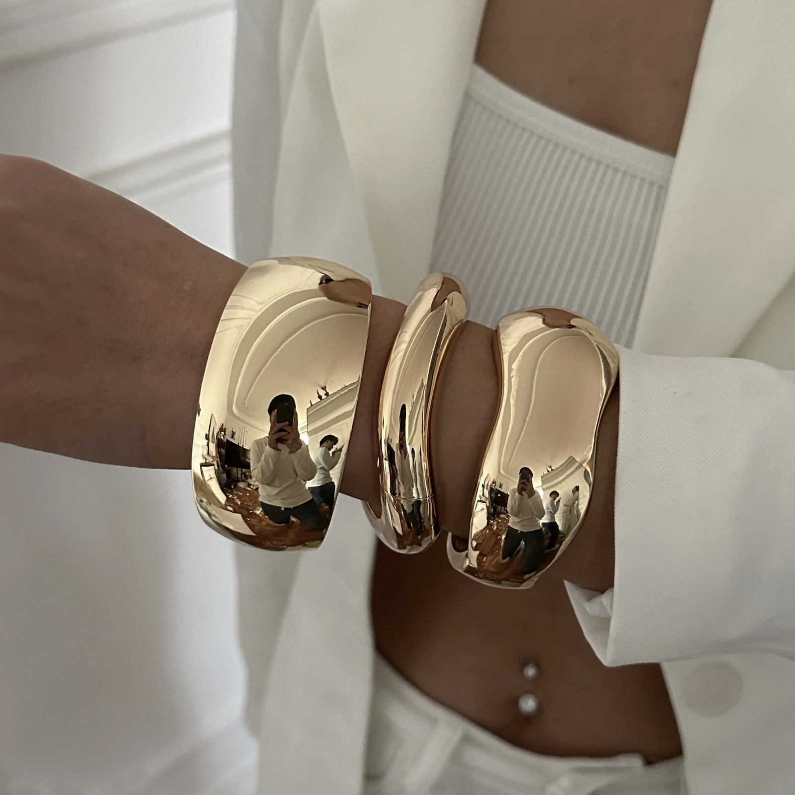 Exaggerated Punk Smooth Chunky Spring Bangles For Women Hip Hop Heavy Metal Gold Color Arm Bracelet Steampunk Men Jewelry 250227