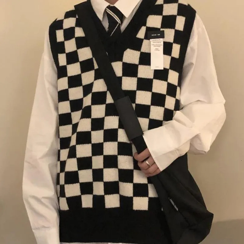 Autumn mens clothing plaid and womens sweaters retro Vneck sleeveless plain knit sweater vest 250225