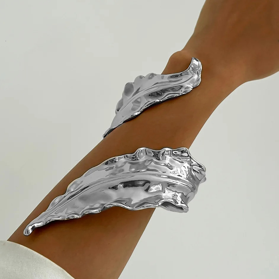 DIEZI Gold Color Metal Leaves Cuff Bangles for Women Men Exaggerated Punk Geometric Wrap Bangle Bracelet Party Jewelry 250227