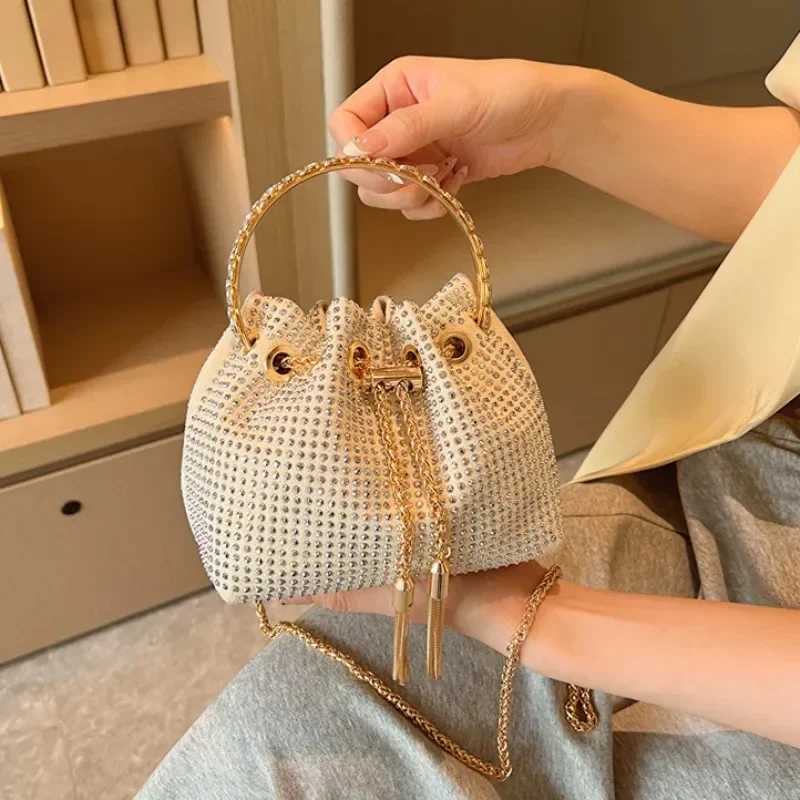 New Arrival Diamonds Tassel Evening CluTCh Bag Women Designer Chain Metal Ring Handle Shiny Crystal Bucket Purse Bridal Wedding Party T250227
