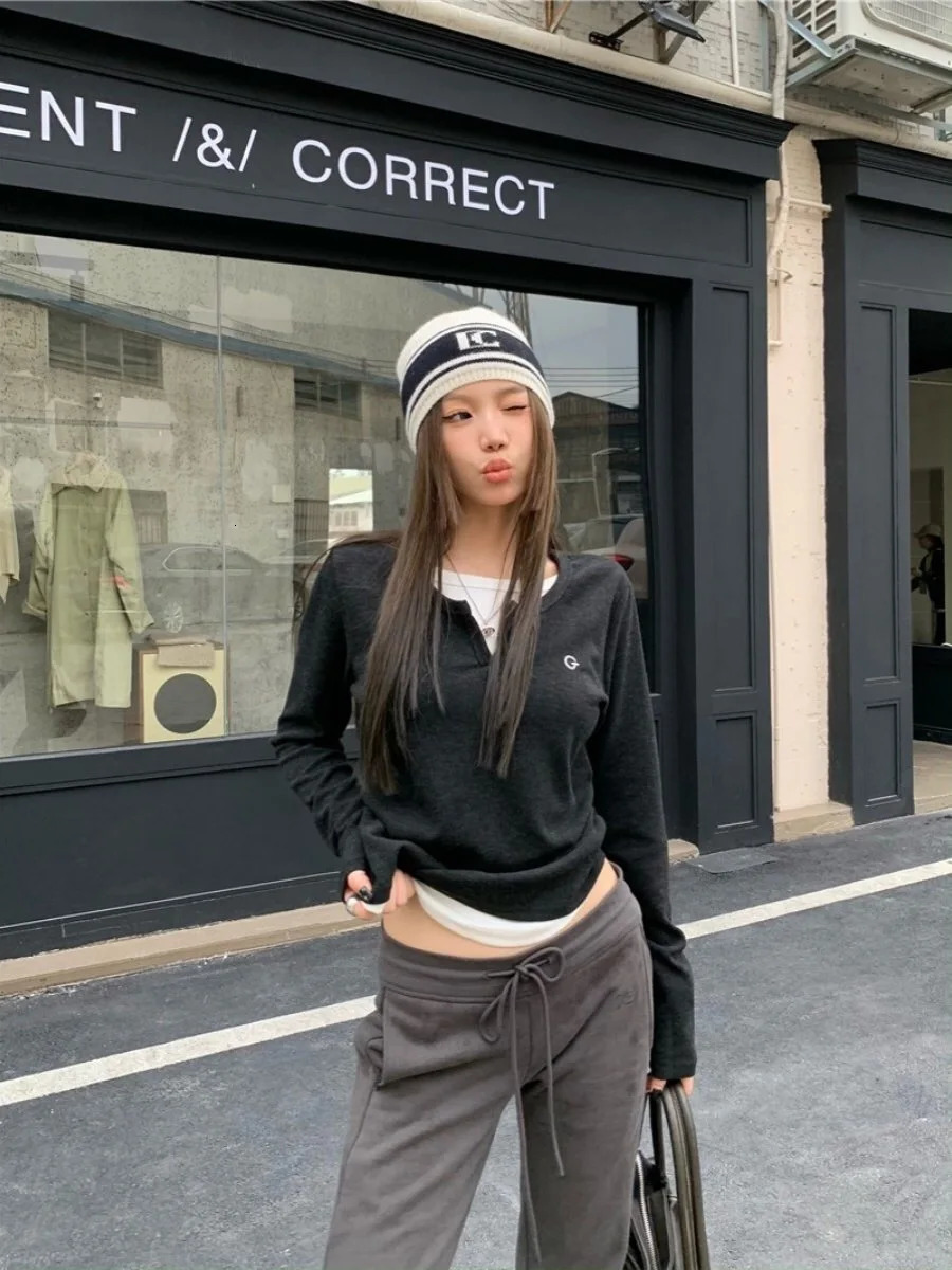 Autumn Winter Long Sleeves Korean Fashion Style Oneck Tshirt For Women two items Tshirts Ladies Top Tee Clothes 250226