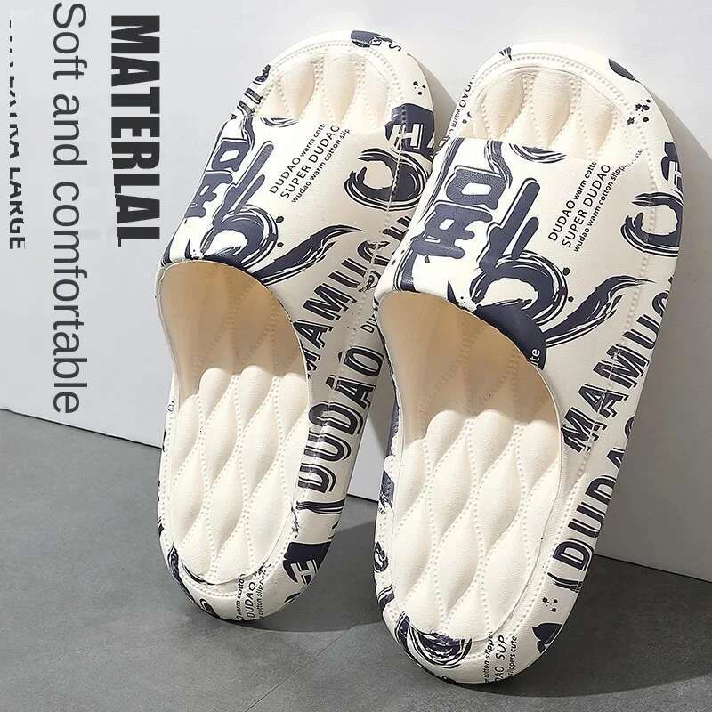 2025 Men's Summer New Flat Slippers Beach Sandals Flip Print Designer Sandals Thick Bottom Men's And Women's Neutral Home Bath Shoes La