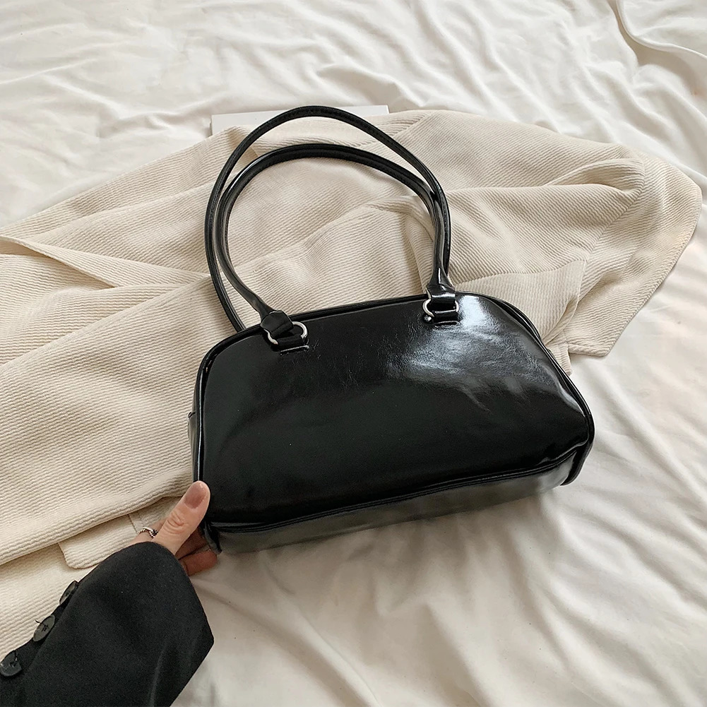 Ship from US Women PU Shoulder Bag Trendy Tote Handbag Large Capacity Chic Hobo Zip Closure with Bow Pendant Outdoor Travel 250227FBB