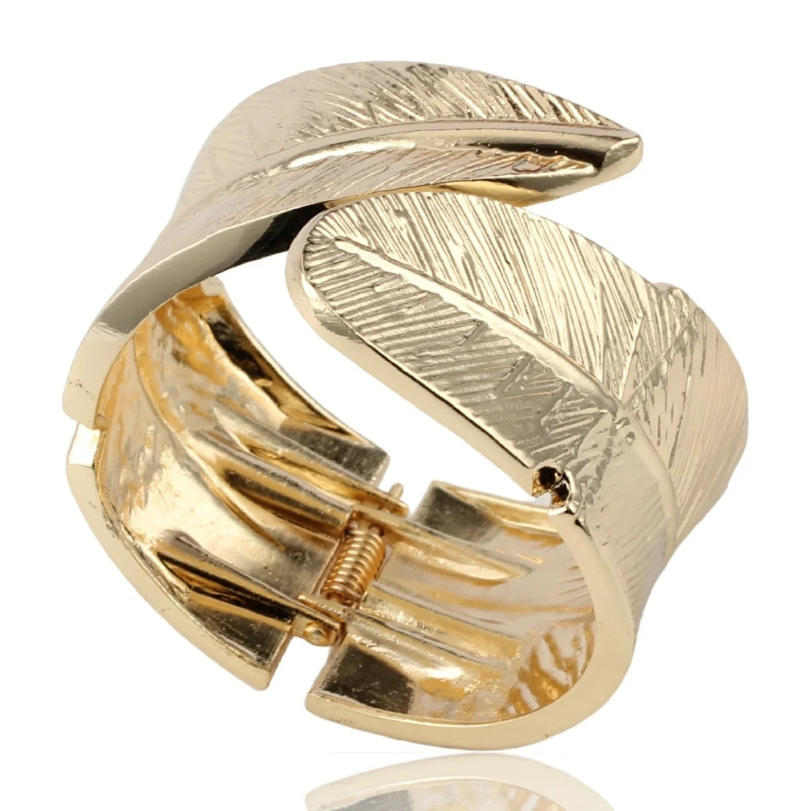 Gold Color Arm Cuff Thick Leaf Bracelet for Women Big Thick Chunky Statement Alloy Metal Big Wide Wrist Non Tarnish Bangle 250227