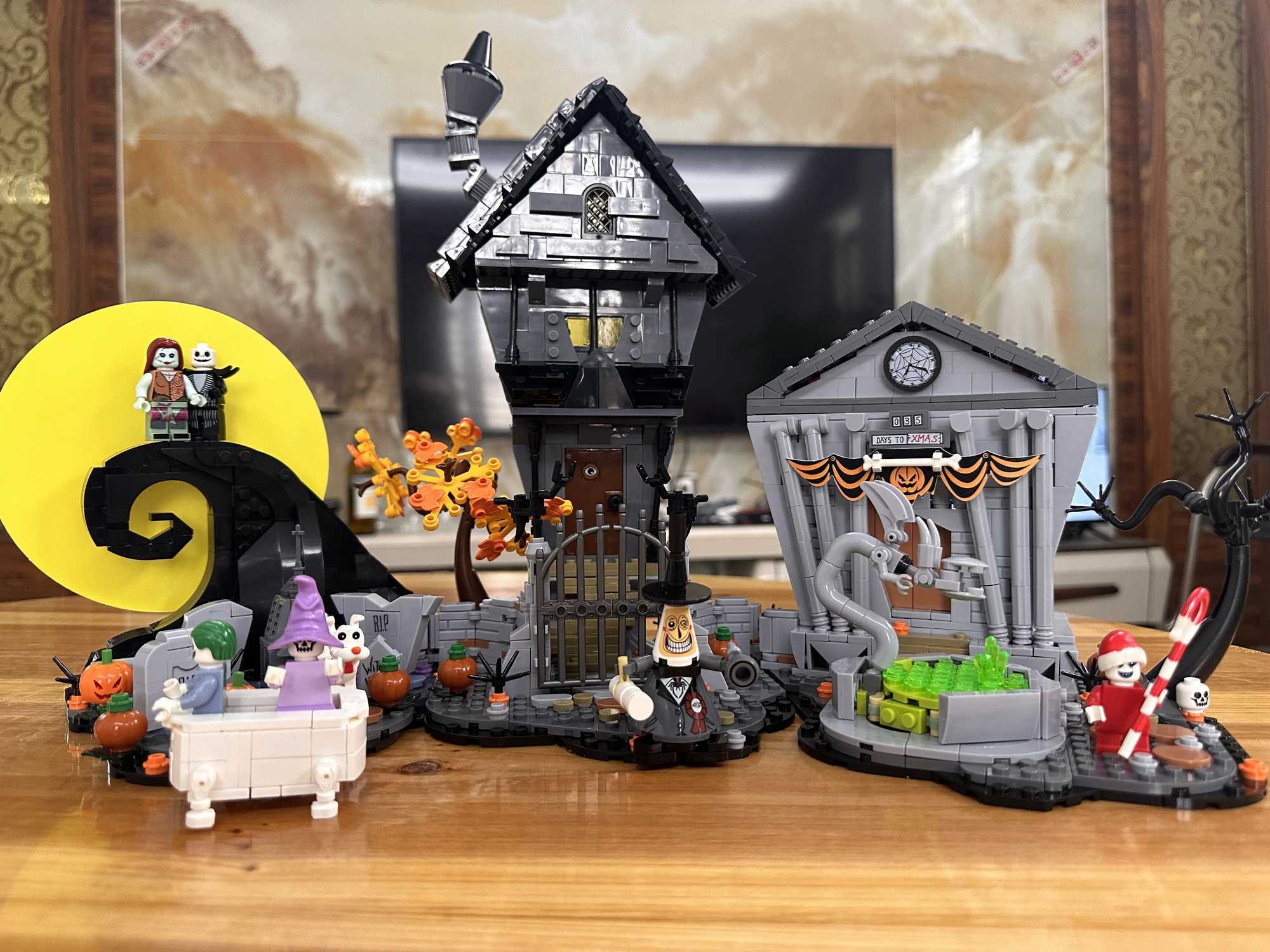 Christmas/Halloween-Themed Craft Activity Box - Build Your Own Miniature House Kits