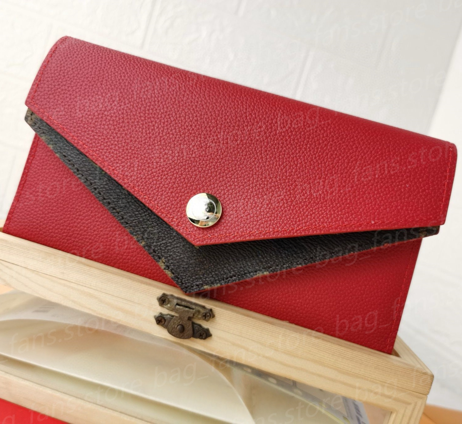 (go off picture not the description) Fashion Card Bags Designer Coin Purses with Embossing for Women Men with Box