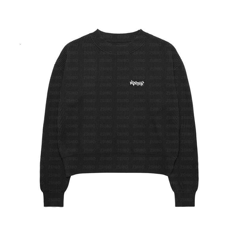 Minimally artistic round neck top pullover, knitted embroidered with letters, long sleeved sweater