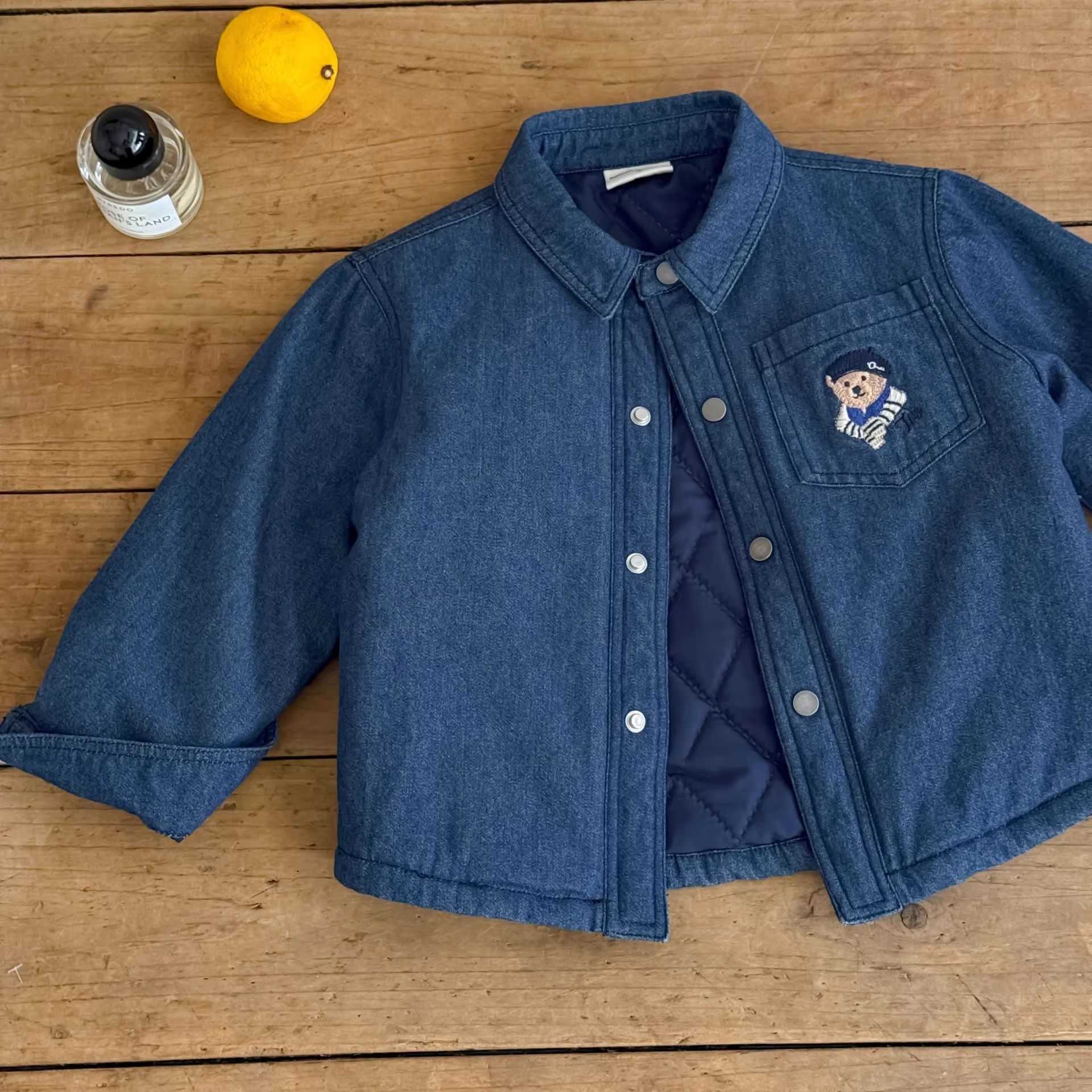 Jackets Cute childrens cotton jacket 2025 winter edition boys cartoon teddy bear denim shirt girls stylish cotton shirtY2502274V7X