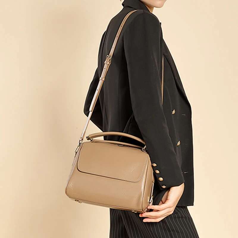 Toptrends 100% Genuine Leather Boston Shoulder Crossbody Bags For Women 2024 Designer Large Capacity Pillow Tote Ladies Handbags