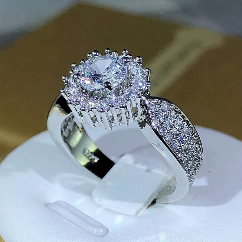 Newest Classic Many Prong Main White Zircon Ring Sier For Ladies Cookic Party Jewelry Gift