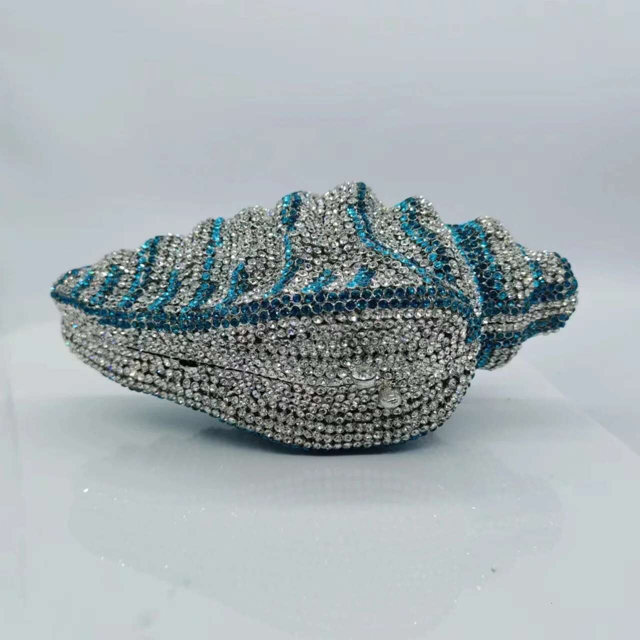 Women 2024 New Conch Stones Clutch Purse Lady Evening Bag Crystal Wedding Phone Purses and Handbags Bridal Party Minaudiere Bags