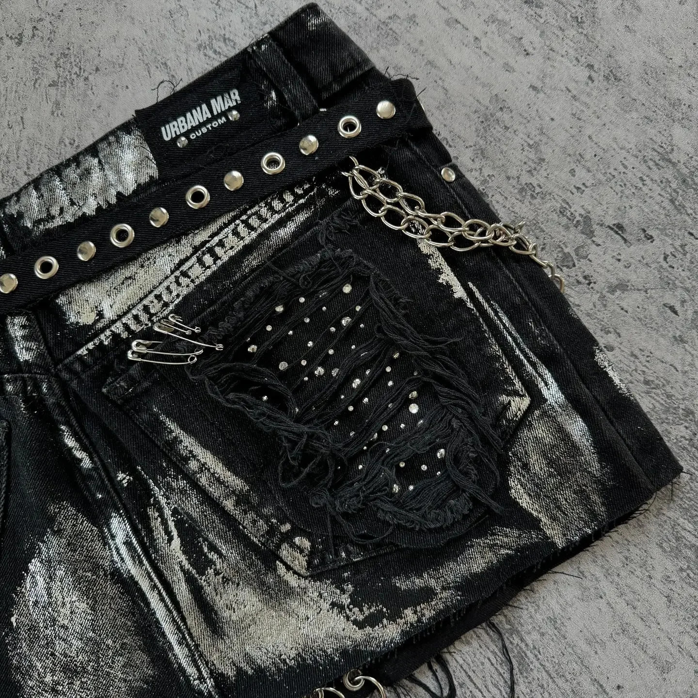 Y2K Gothic Retro Black Denim Skirt Harajuku Star Graphic Rhinestone Rivet Mini Skirt Sexy Girl Slim Low Waist Hip Skirts 250226