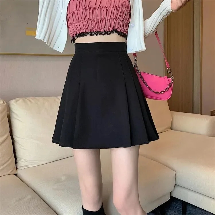 High-Waisted Slimming Petite Black A- Line Skirt Plus Size Multi-Fold Fresh Sweet Style Anti-Exposure Short Length Female Dress 250224