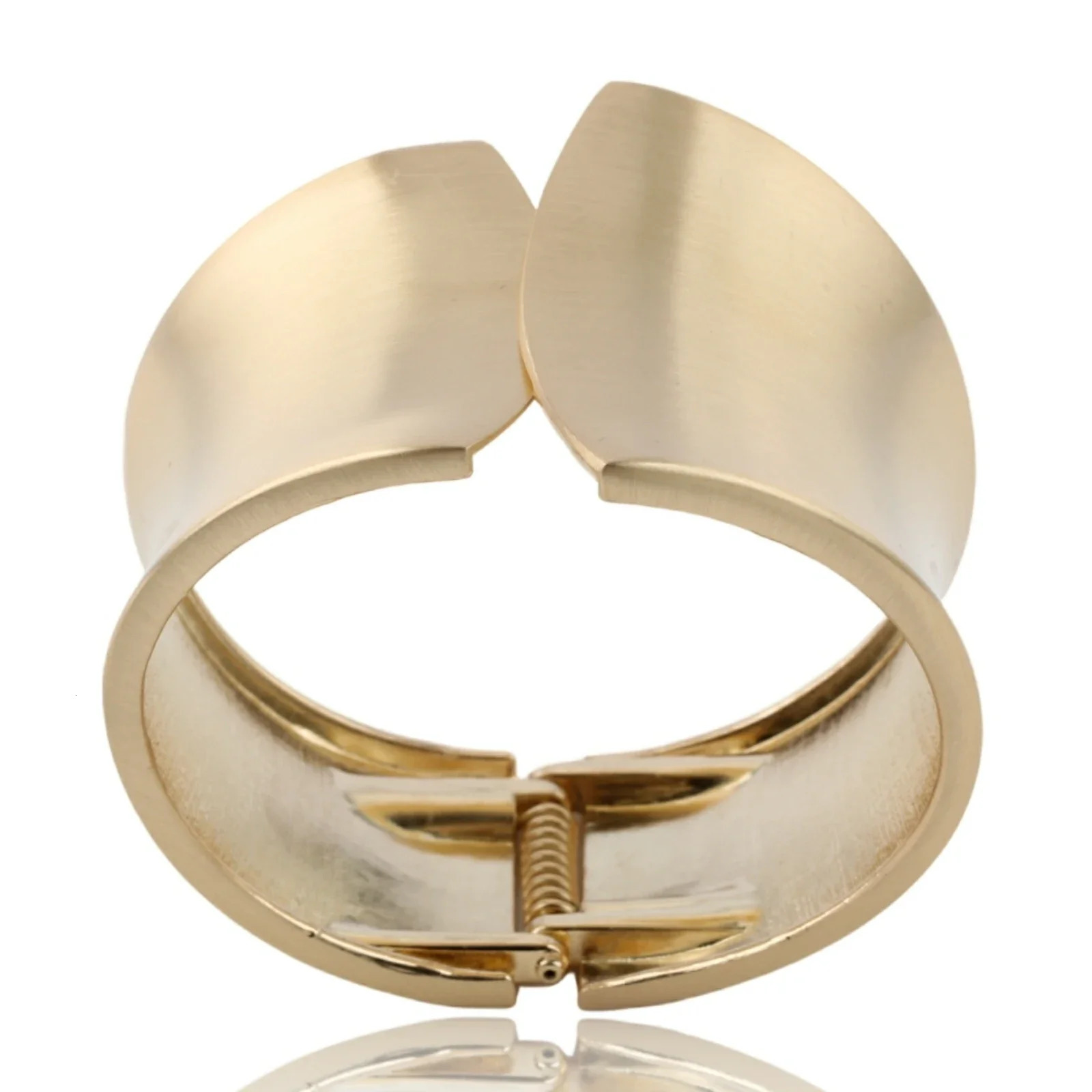 Gold Color Arm Cuff Wide Non Tarnish Bracelets for Women Trendy Alloy Metal Chunky Statement Thick Plated Hinge Wrap Bangle 250227