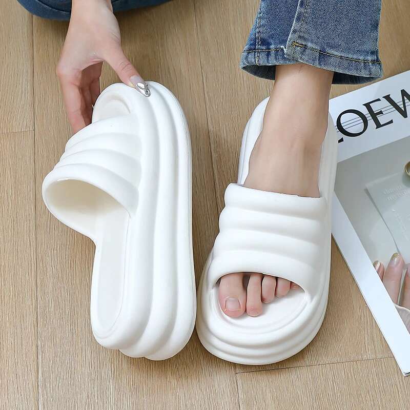 New Versatile And Fashionable Women's High Top Slippers With Exposed Toes Eva Flat Designer Sandals For Summer 2025 Women's Thick Soled Beac