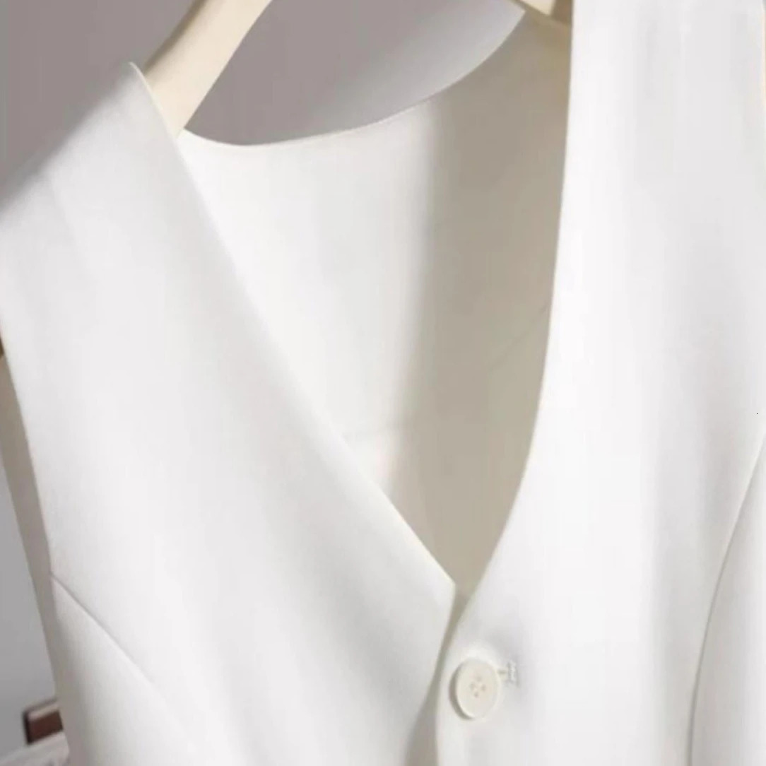 Suit Vests Women Simple Single Breasted Vneck Sleeveless Coats Daily Outwear Aesthetic Korean Style Slim Allmatch Trendy 250226