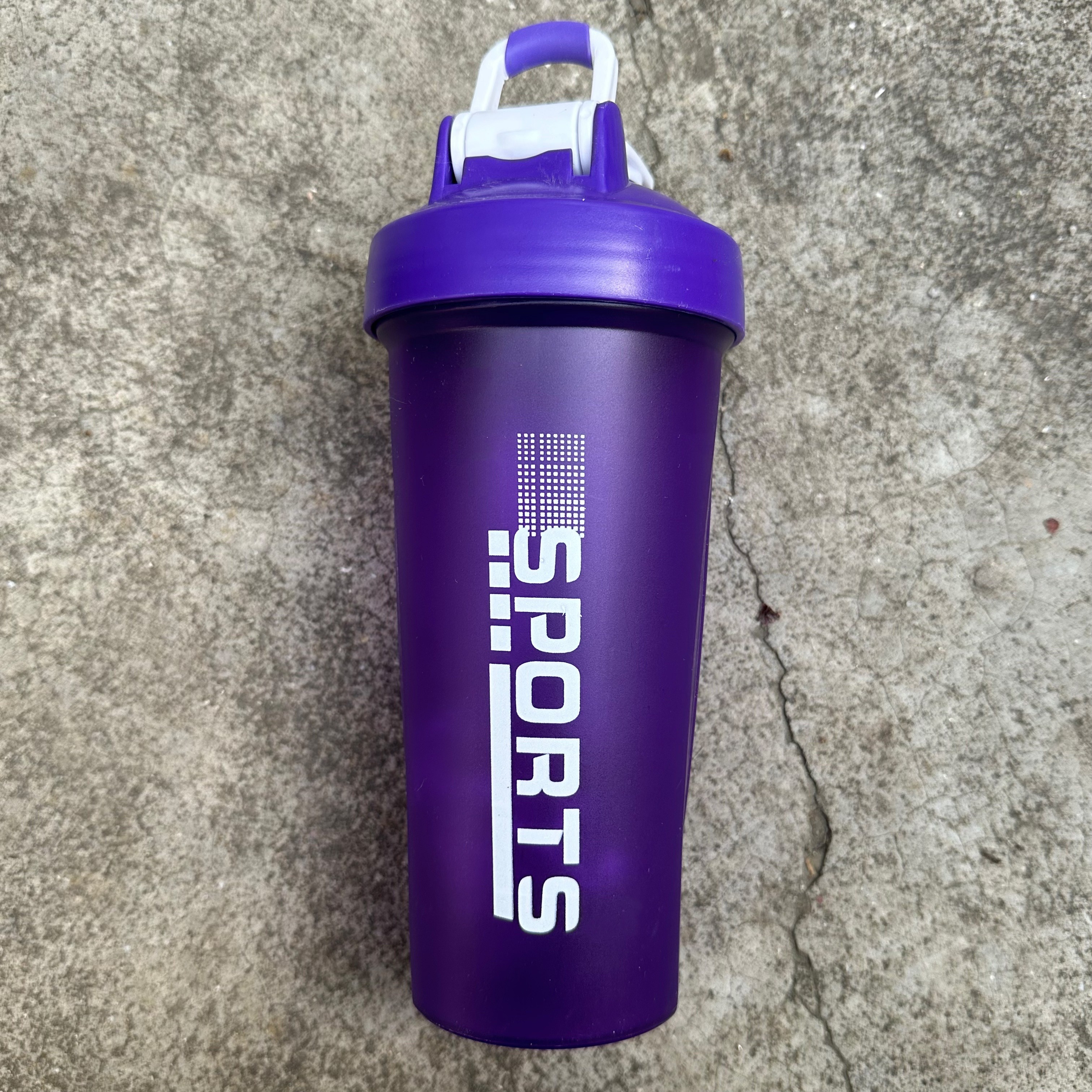 Cute net red sports fitness water cup large capacity portable portable protein powder shaking cup drop-proof student space cups