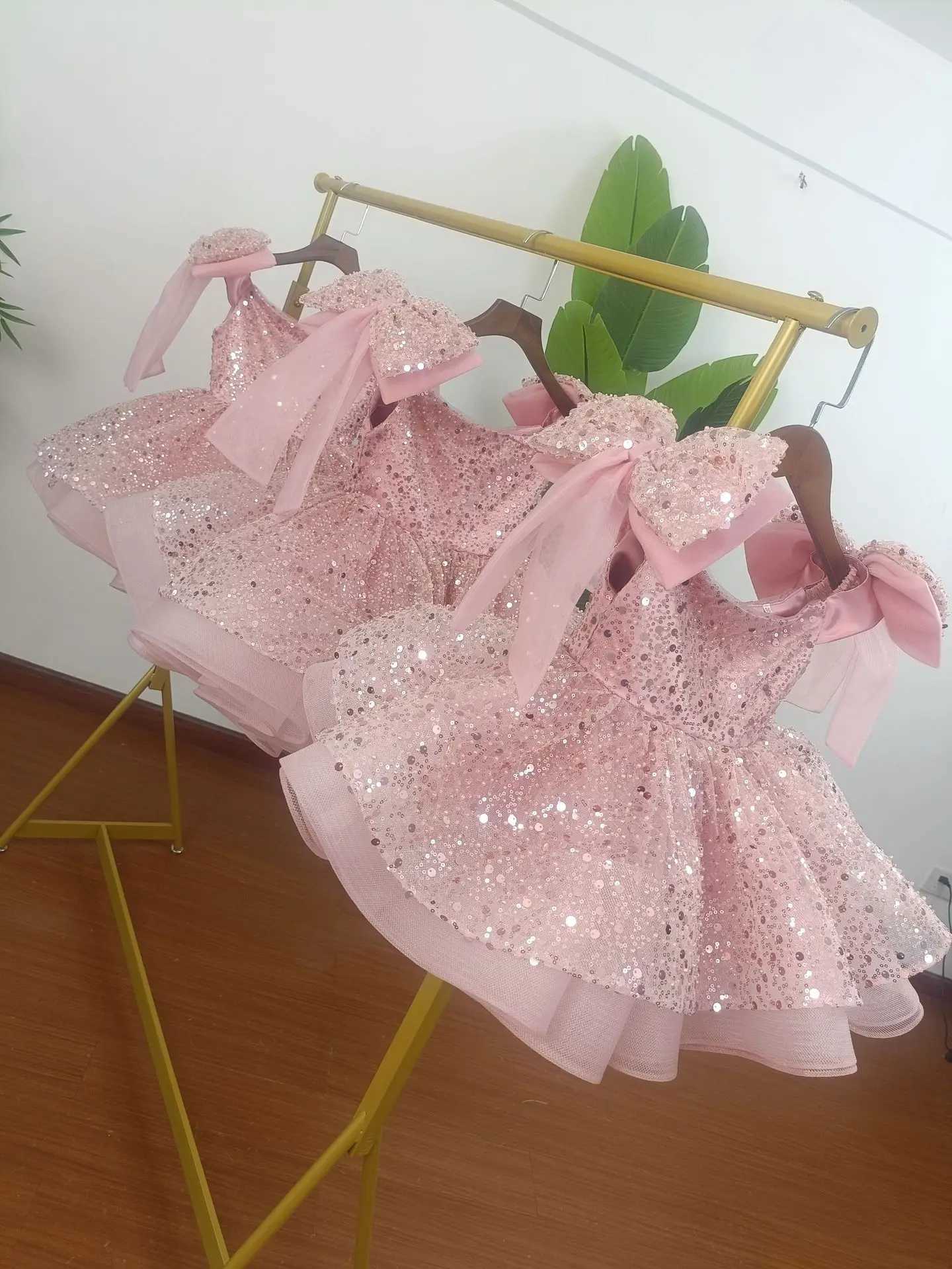 Girl's Dresses Gorgeous and elegant social streaming new year dress girl wedding evening dress bowlla and fluffy ball clothing white wedding dr Y