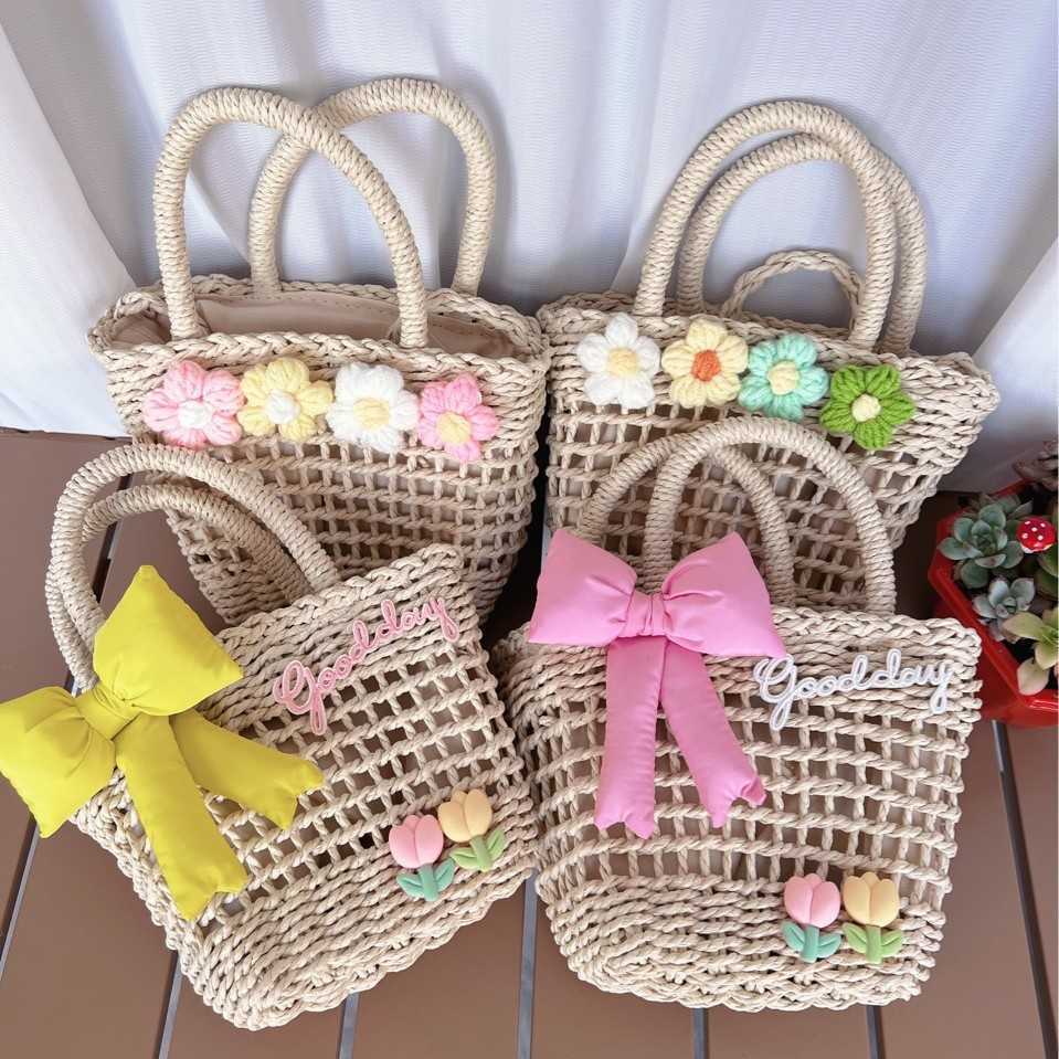 Small fresh flower woven bag for women 2025 new cute girl handbag beach vacation crossbody beach bag
