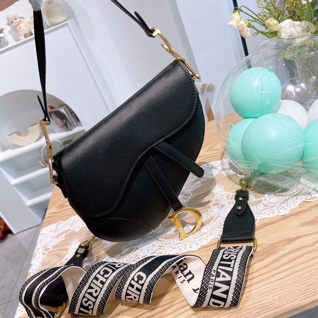 High Quality designer Underarm Shoulder Bag for Women - Versatile Clutch & Crossbody bag2025