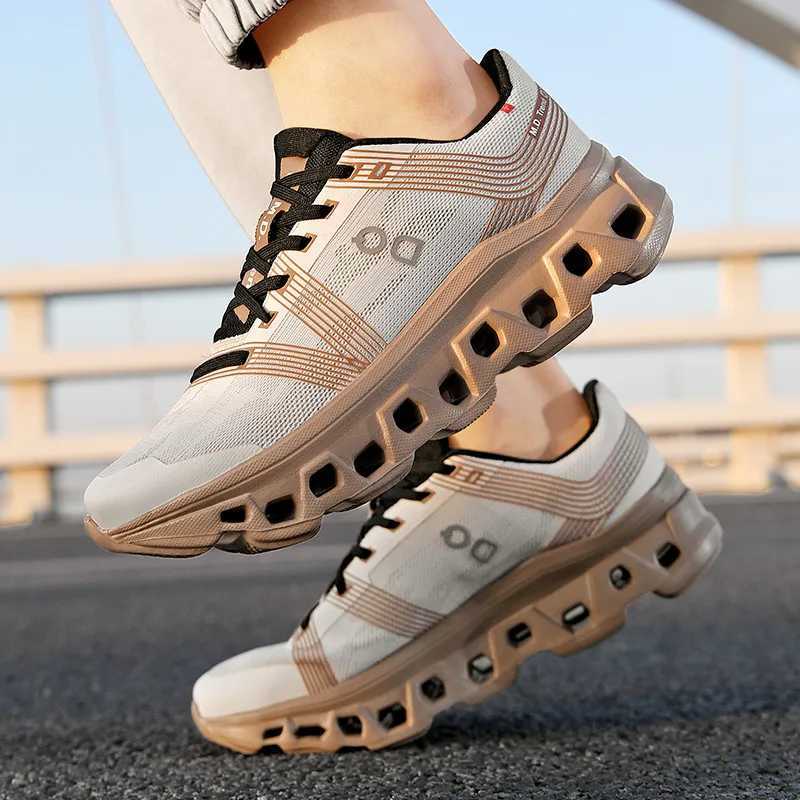 2025 Running Shoes Men Mesh Lightweight Flat Outdoor Gym Jogging Shoes Comfortable Original Tennis Shoes Cushioning Sneakers MenXJ250227