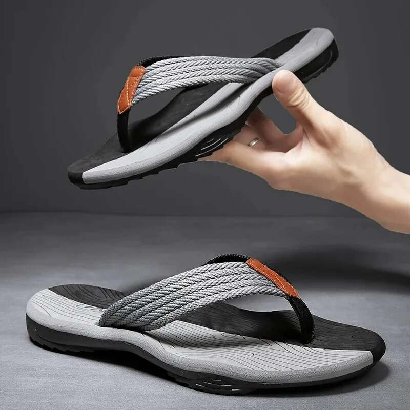 2025 Summer New Men's Slippers Versatile Fashion Designer Sandals Flat Shoes Outdoor Comfortable Casual Slippers Non Slip Beach Men's Sandal