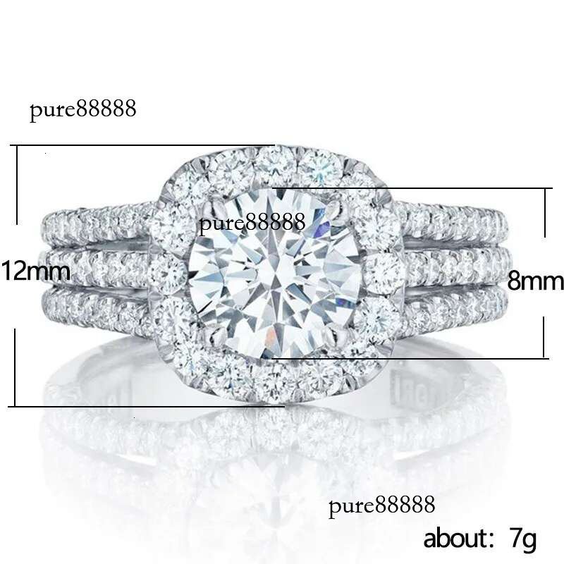 Light classic sterg sier square moissanite ring as a jewelry gift for women's engagement party