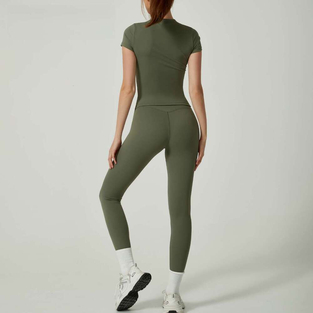 European American spring and summer short sleeved pants women's two-piece set, high-end yoga suit, 2025 new casual fashion trend clothing