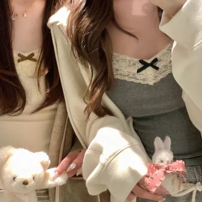 Y2k Bow Knitted V Neck Mini Vest Summer Lace Crop Top Women Cute Basic Camis Harajuku Sweats Chic Aesthetic Korean Tee Coquette 250224Z