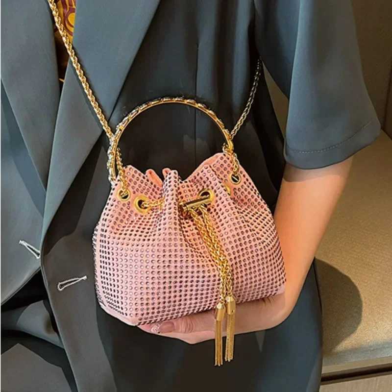 New Arrival Diamonds Tassel Evening CluTCh Bag Women Designer Chain Metal Ring Handle Shiny Crystal Bucket Purse Bridal Wedding Party T250227
