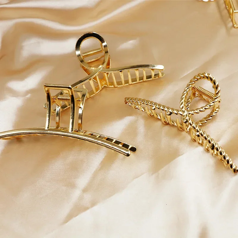 Fashion Simple Gold Hair Claw Clip Butterfly Geometric Elegant Clamp for Girls Headwear Women Accessories 250218