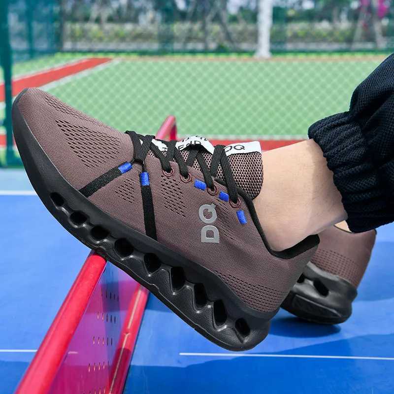 Ma Buffer Sports Shoes NonSlip Casual Sports Shoes Lightweight Mens Walking and Running Shoes Hhollow Design Outso Large 39-45XJ250227