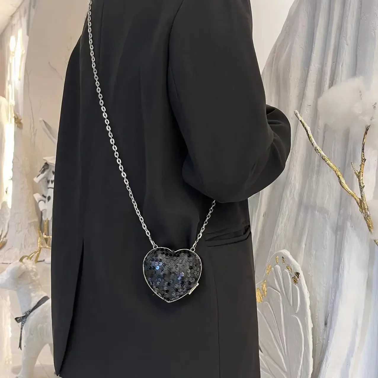 New Arrival Fashion Heart Lipstick Pack for Women New Sequin Shoulder Bags Designer Chain Mini Crossbody Bag T250227