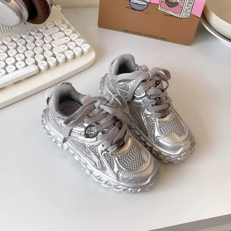 hletic Outdoor Childrens Mesh Breathable Sneakers Girls Soft-soled Boys Casual Shoes Fashionable and Trendy Tire Sold Teenage Shoe S25226