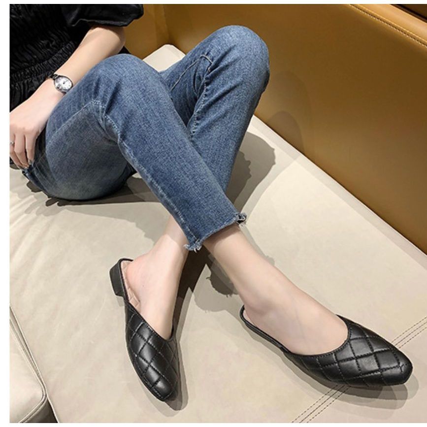 2025 New Women's Casual Slippers Outdoor Beach Black And White Summer Soft Bottom Flip Rainbow Kasut Perempuan Sandals