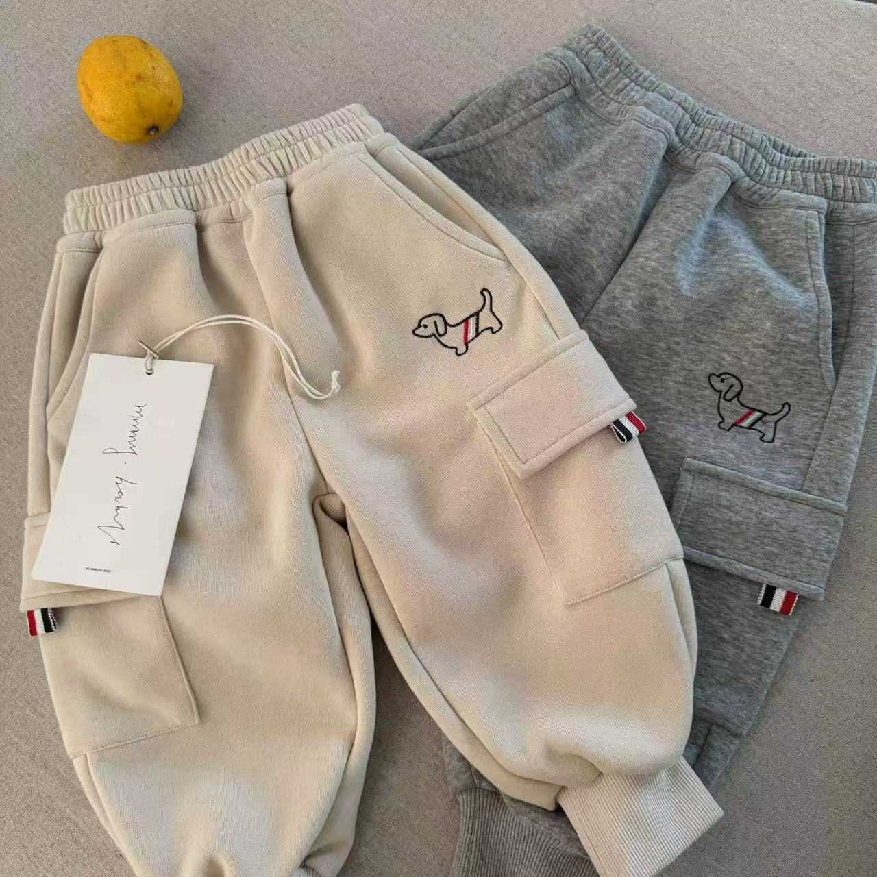 Jeans Childrens workwear pants for boys in the spring and autumn of 2025 new solid color pants baby casual sanitary pants leg binding pants womens fas