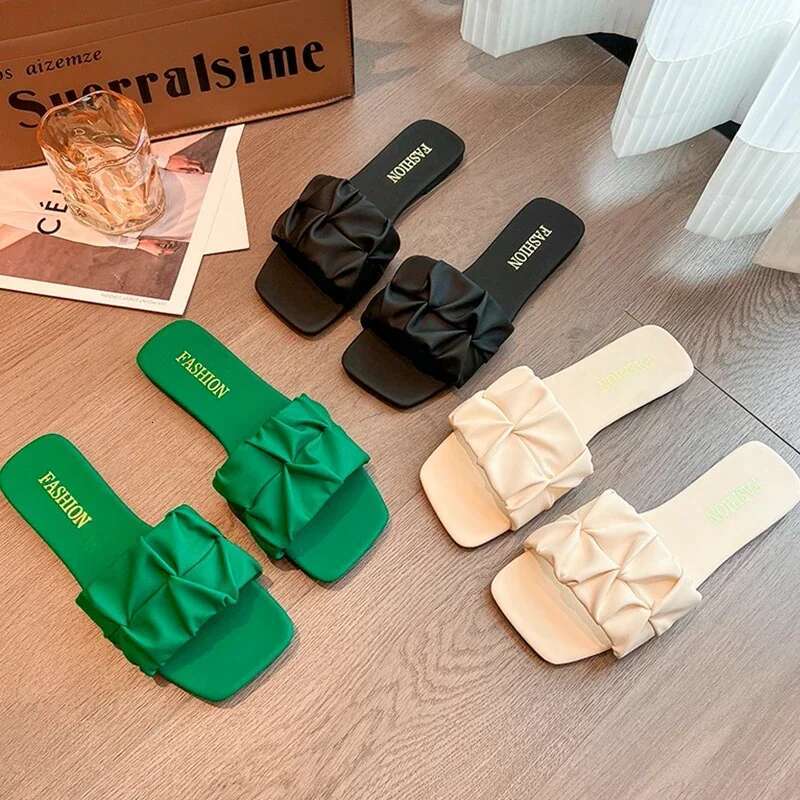 2025 Summer Fashion Versatile Flip Flat Shoes Designer Sandals New Korean Fold Slippers Women's Sandals Beach Green Slippers Large