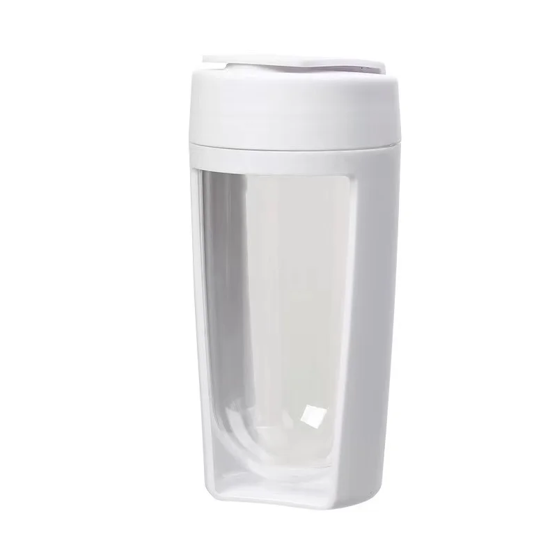 Gym Sports Protein Mixer Insulated Shaker Bottle 20 OZ Plastic BPS Free Shaker Bottle Custom Logo With Ball