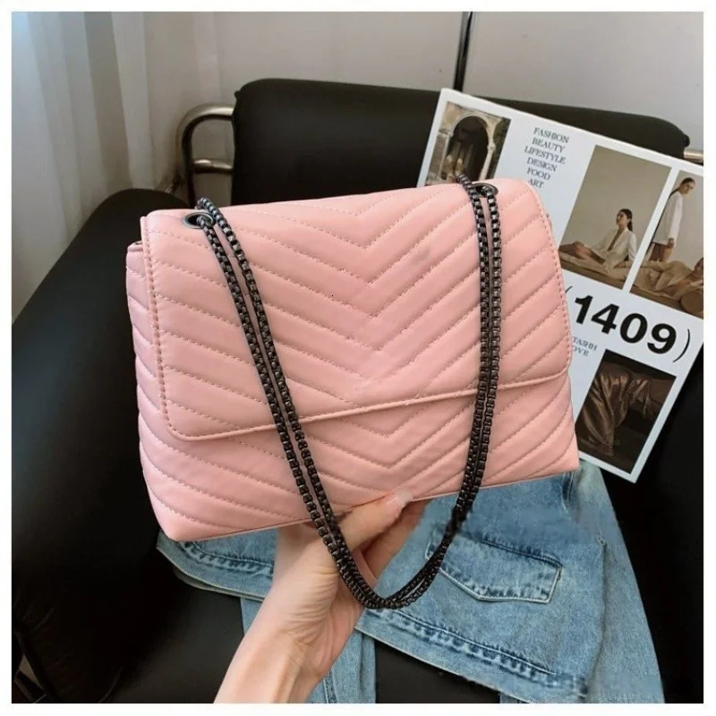 Ship from US Vintage High Quality Floral Trendy Lock Chain Womens Shoulder Crossbody Bag Underarm Crossborder 250227FBB