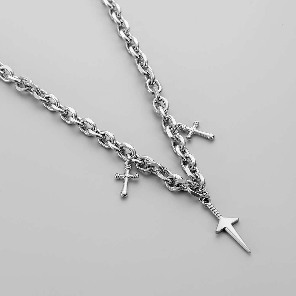 Fashionable men's trendy and personalized new dagger short neck chain pendant cross necklace