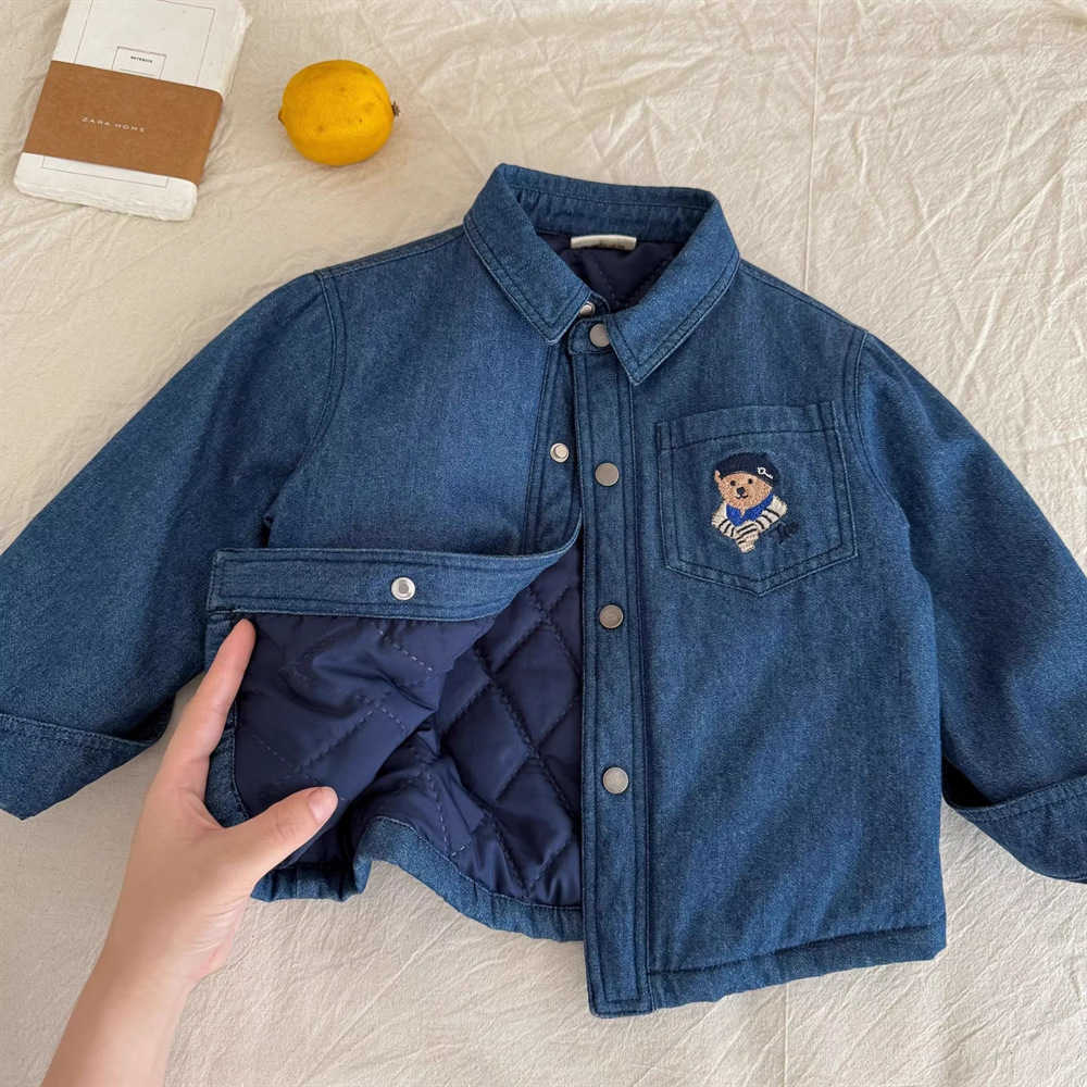 Jackets Cute childrens cotton jacket 2025 winter edition boys cartoon teddy bear denim shirt girls stylish cotton shirtY2502274V7X