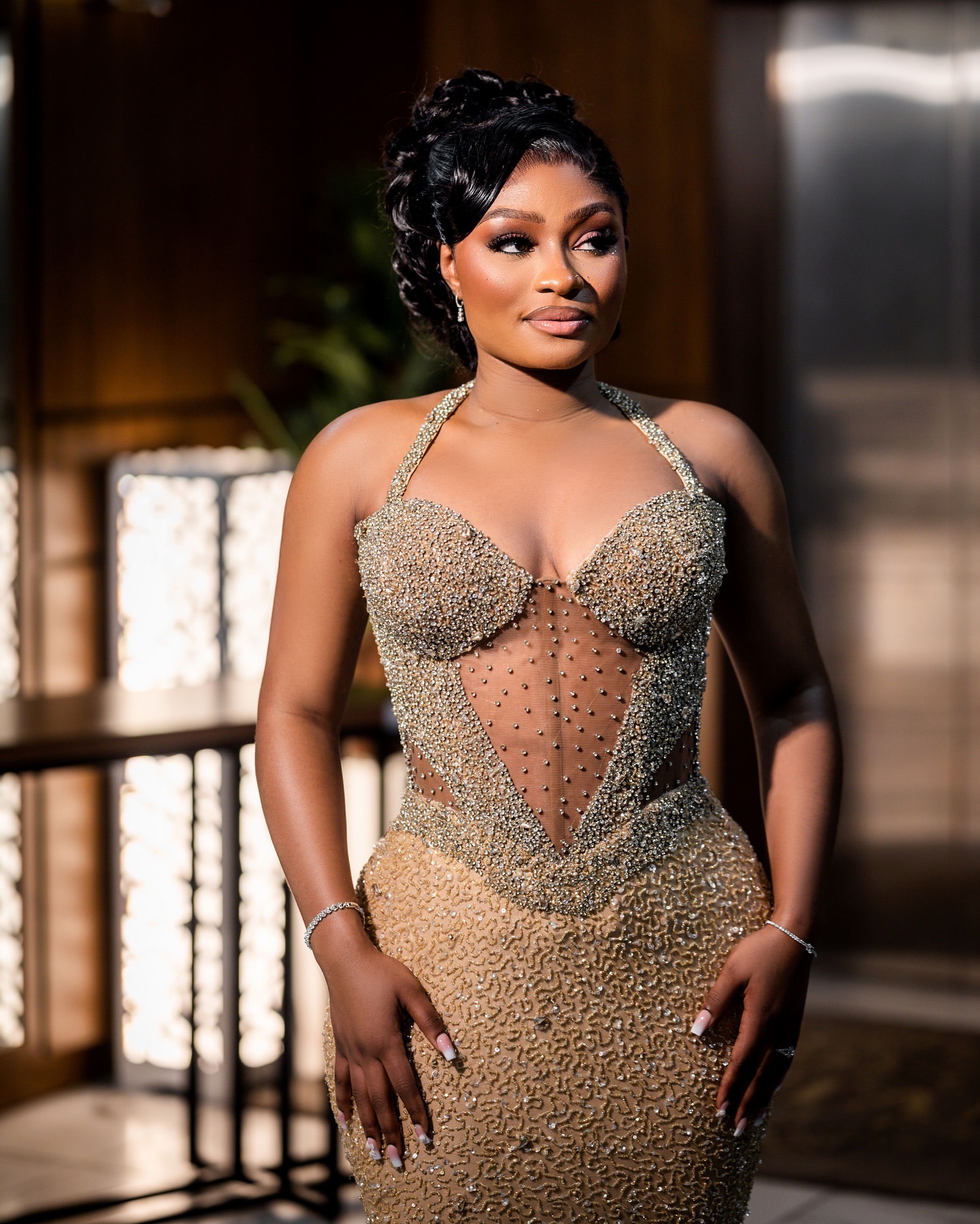 Gold Mermaid Prom Dresses 2025 Halter Illusion Crystals Sequined Evening Formal Party Second Birthday Engagement Gowns Plus Size Dress For Special Occ