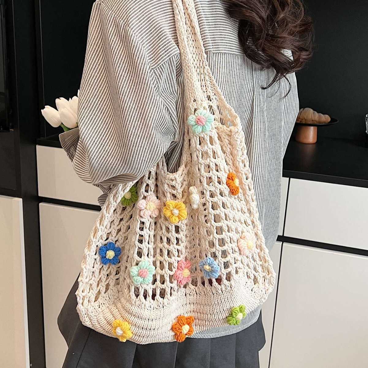Lazy style crochet bag for women in spring 2025, simple and versatile for commuting, large capacity single shoulder tote bag