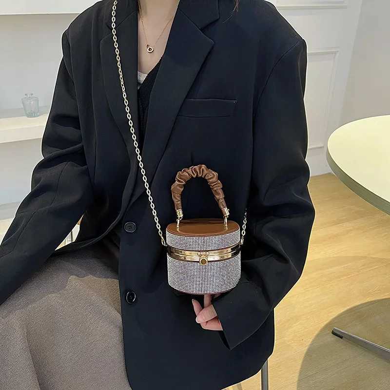 Shoulder Bag Crossbody Bags for Women Cluh with Rhines Bucket Womens Fi 2023 Shining Metallic Messenger HandbagsXJ250227