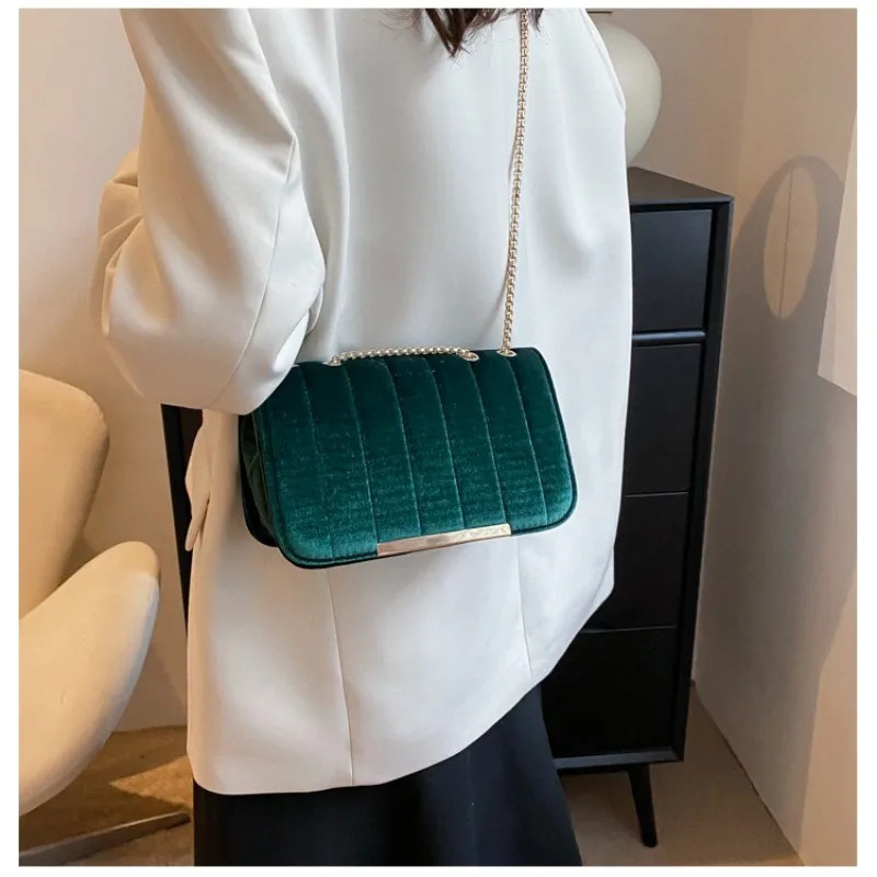 Ship from US y Red Velvet Crossbody Bags For Women ner Small Shoulder Handbags Chain Messenger Bag Lady Mini Purses Hand 250227FBB